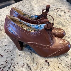 AE Brown Heels 👠 8.5